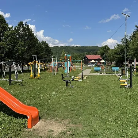 Δωμάτια σε οικογενειακή κατοικία U Mirca