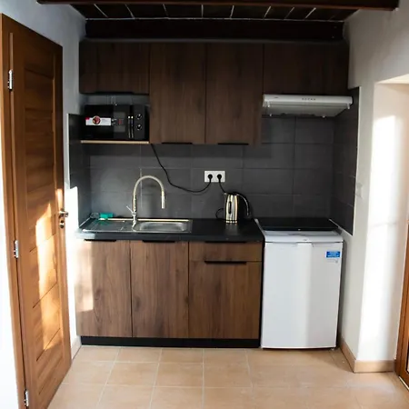 Δωμάτια σε οικογενειακή κατοικία U Mirca