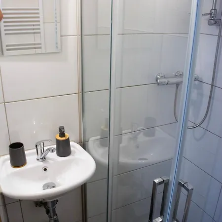 Δωμάτια σε οικογενειακή κατοικία U Mirca